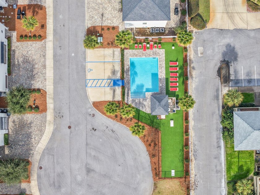 Beautifully updated luxury home in the heart of Miramar Beach - photo 36