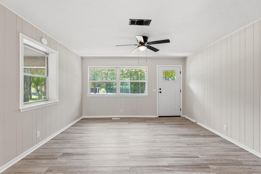 Recently updated 3 bed 1 bath home in Heber Springs! Updates - photo 4