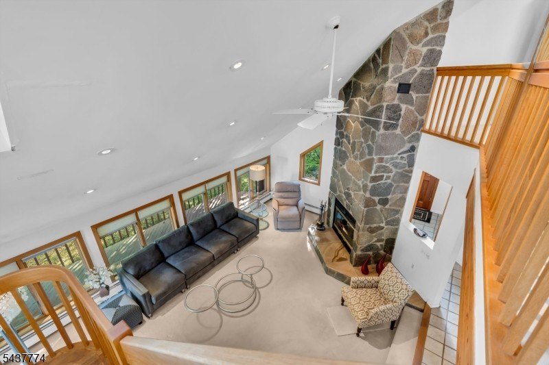 Escape to your own private lakefront retreat on Lake Hopatcong - photo 17