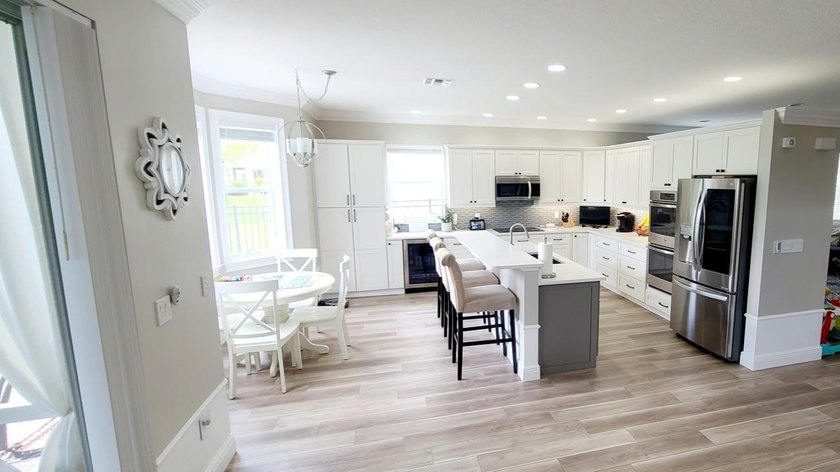 This beautiful 4-bedroom, 2.5-bathroom home with loft, 2 car - photo 10