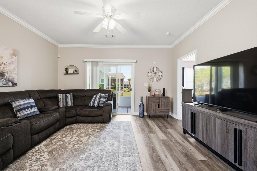Ground-floor two-bedroom, two-bathroom condo with no-stairs - photo 13