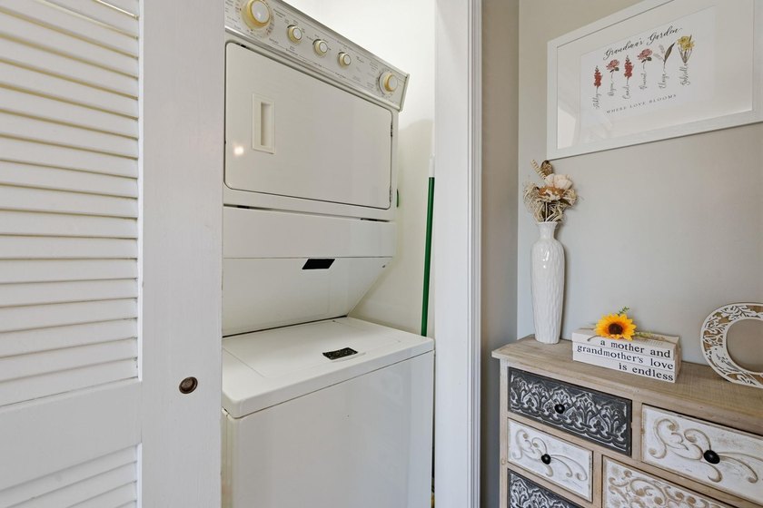 Ground-floor two-bedroom, two-bathroom condo with no-stairs - photo 24
