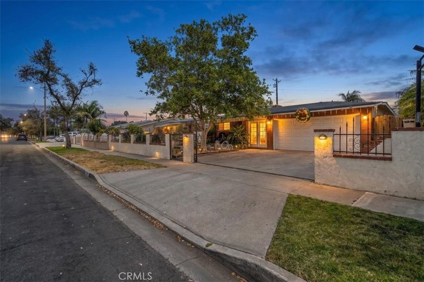 Bring your imagination and transform this spacious 4-bedroom - photo 26