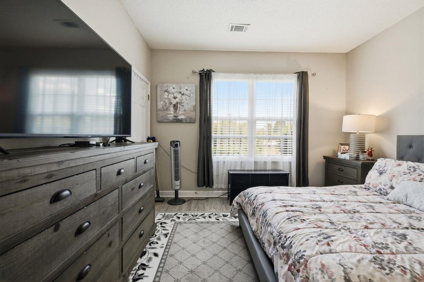Ground-floor two-bedroom, two-bathroom condo with no-stairs - photo 28