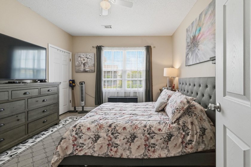 Ground-floor two-bedroom, two-bathroom condo with no-stairs - photo 29