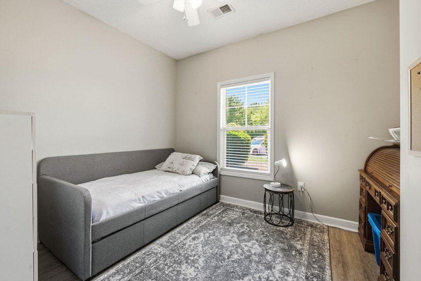 Ground-floor two-bedroom, two-bathroom condo with no-stairs - photo 33