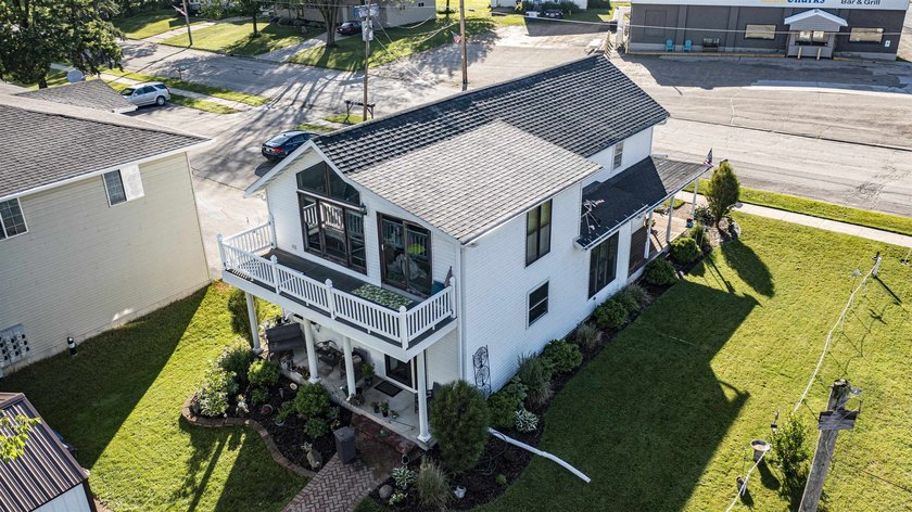 Well-maintained 4-bedroom, 2-bath character home with beautiful - photo 2