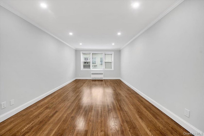 Woodlawn: MOTIVATED SELLER!! Large 1 bedroom totally renovated - photo 16
