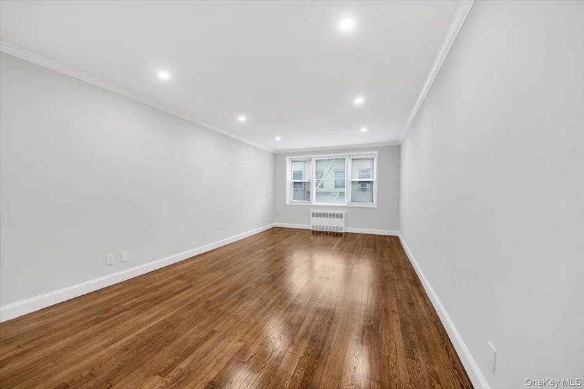 Woodlawn: MOTIVATED SELLER!! Large 1 bedroom totally renovated - photo 17