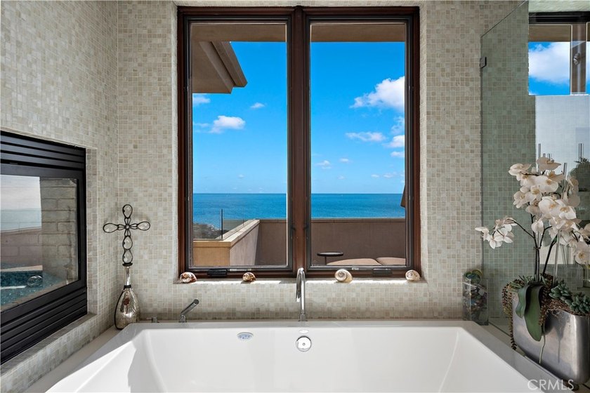 2 month minimum . Off Season 20k/ High Season 30k This luxurious - photo 22