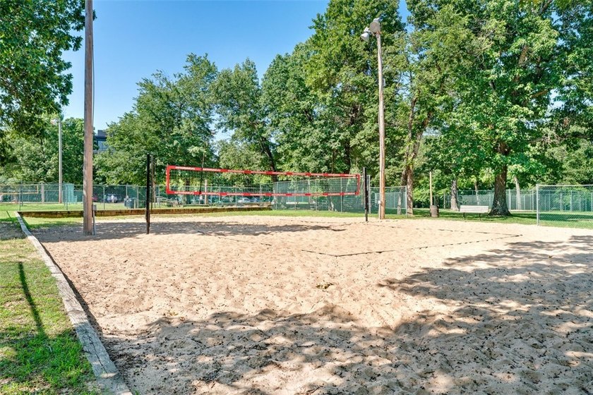 Beautiful home on 1.5 Acres in the Heart of Town - Near Lake - photo 48