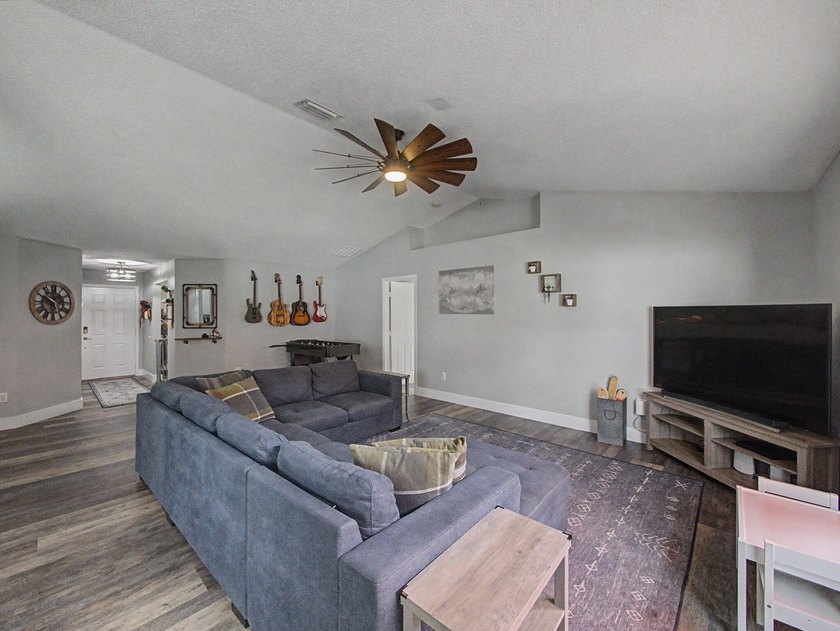 Move-in ready CBS home on a quiet street! Great location in the - photo 7