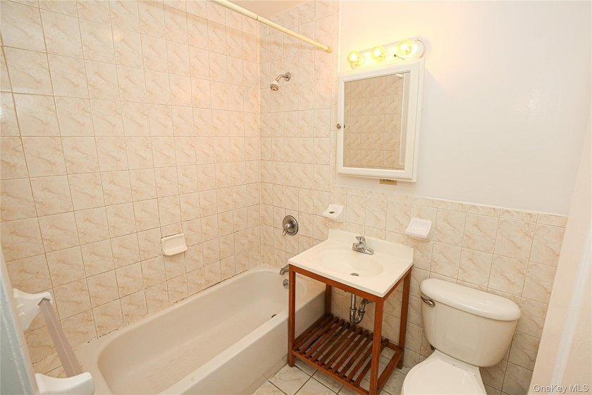immaculate R6b zoned 4 family. All market rate units. stainless - photo 13