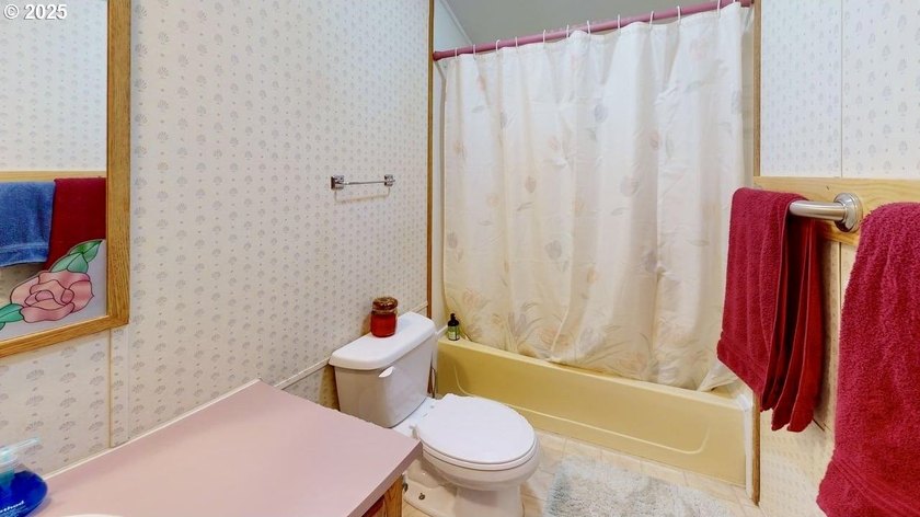 Move-in ready 1991 Skyline home in Port Orford! Features include - photo 18
