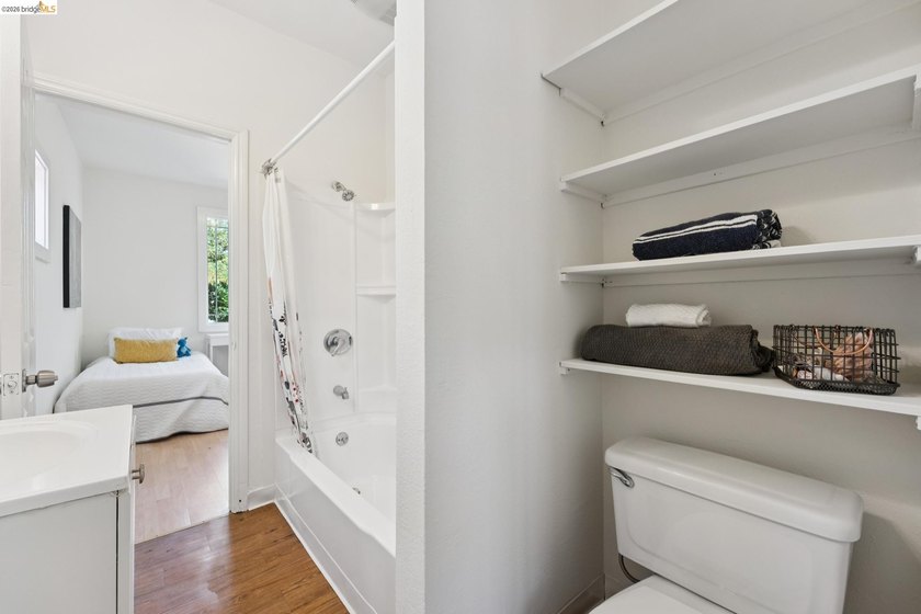 Charming Modern Craftsman-inspired home thoughtfully designed - photo 19