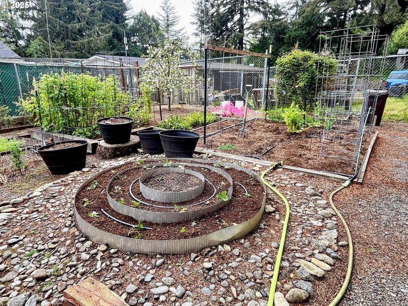 Move-in ready 1991 Skyline home in Port Orford! Features include - photo 21