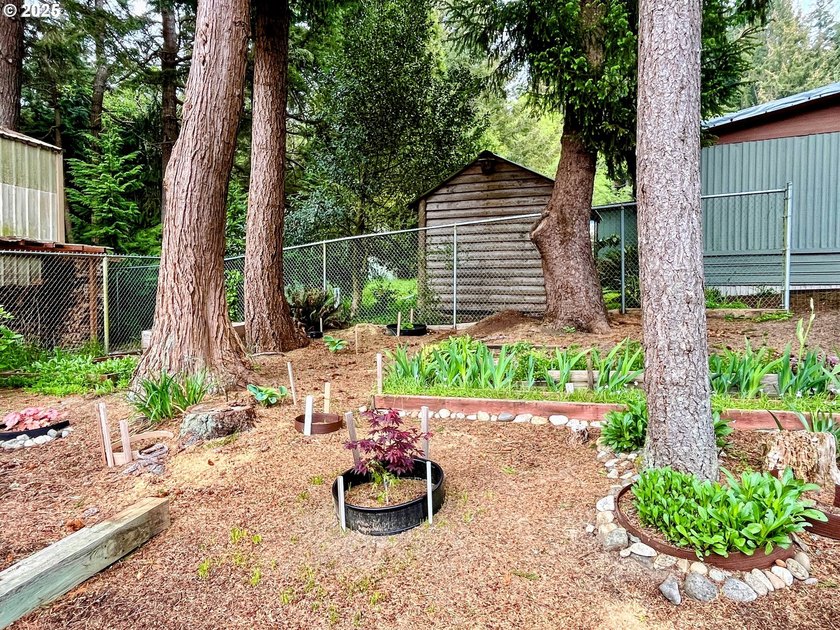 Move-in ready 1991 Skyline home in Port Orford! Features include - photo 22