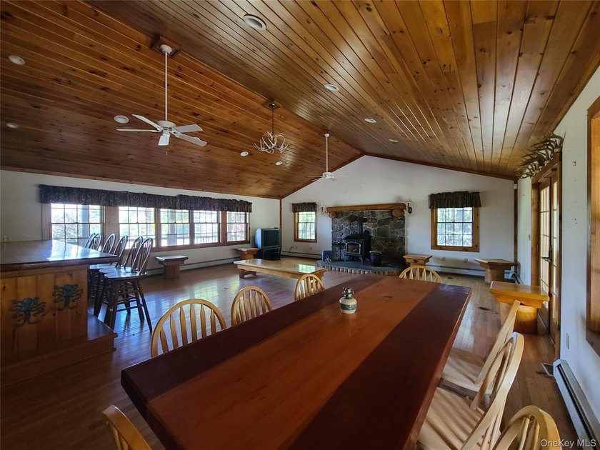 An exceptional opportunity in the heart of the Sullivan - photo 8