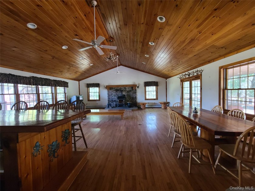 An exceptional opportunity in the heart of the Sullivan - photo 10