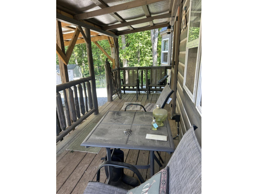 Cozy 5 y/o 420 sf cabin on 0.72 acres only 4.5 miles to Walnut - photo 15