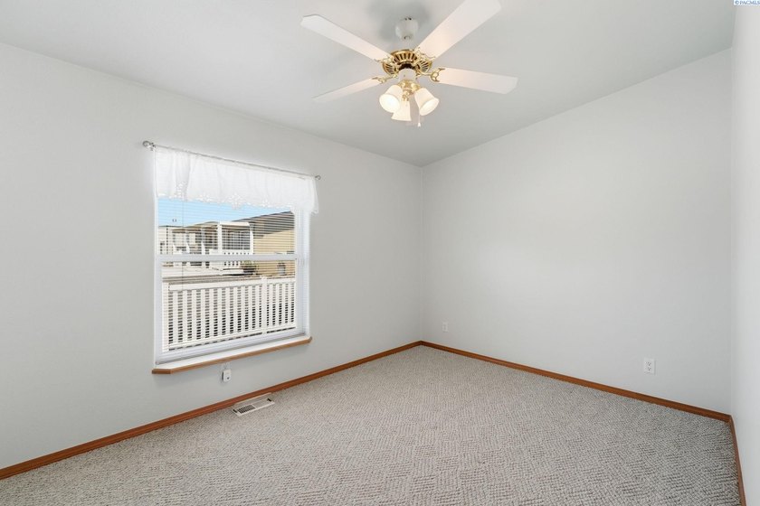 Located in Desert Aire - a Columbia River community known for - photo 18