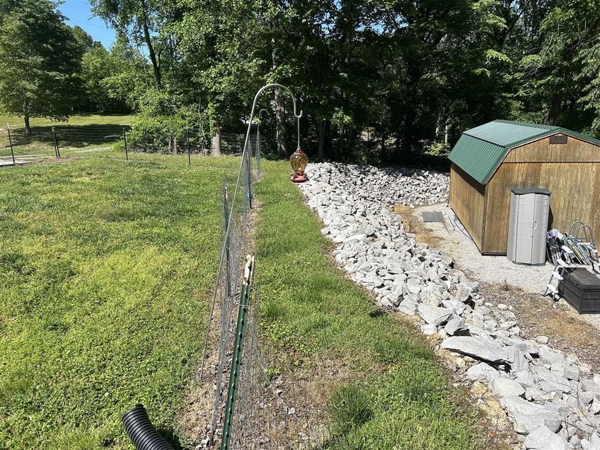 Cozy 5 y/o 420 sf cabin on 0.72 acres only 4.5 miles to Walnut - photo 20