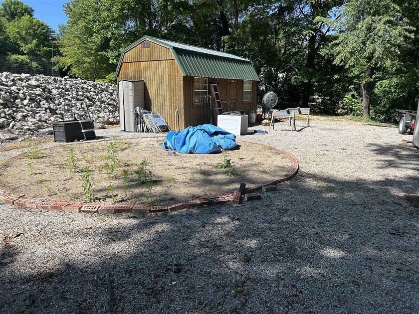 Cozy 5 y/o 420 sf cabin on 0.72 acres only 4.5 miles to Walnut - photo 23