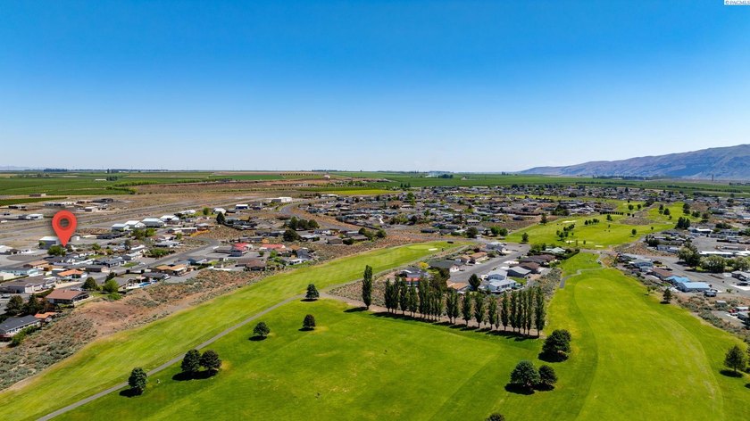 Located in Desert Aire - a Columbia River community known for - photo 37