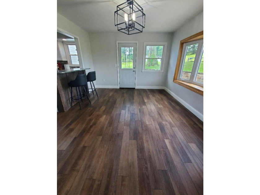 Don't miss out on this DEAL as the Owners are looking for an - photo 21