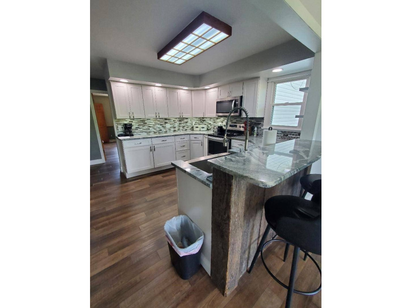 Don't miss out on this DEAL as the Owners are looking for an - photo 24