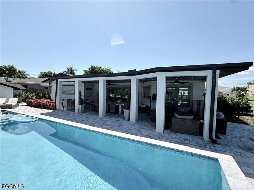 Waterfront Gulf-Access Pool Home - Fully Renovated Experience - photo 5