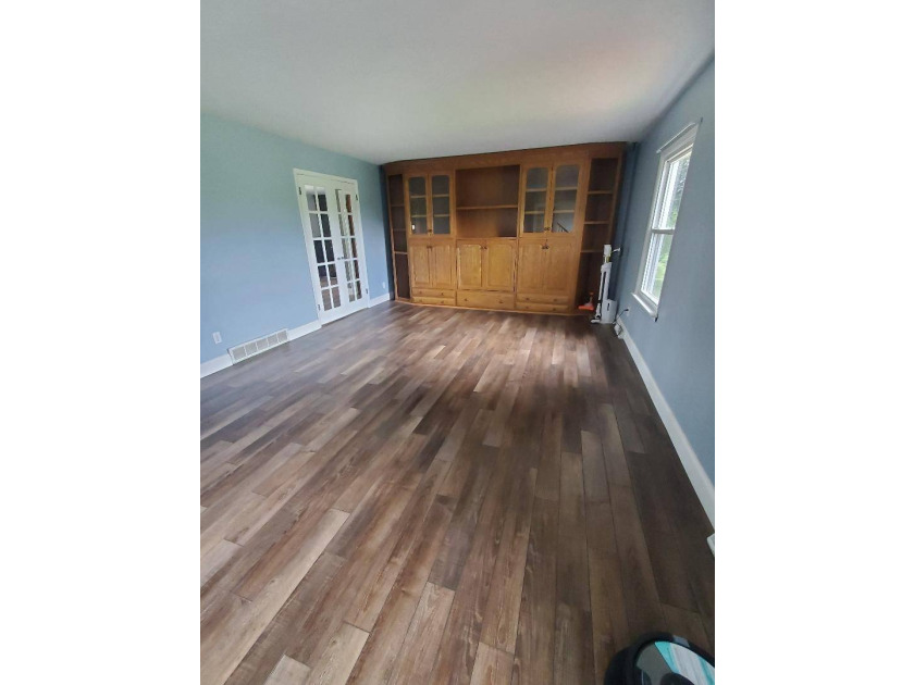 Don't miss out on this DEAL as the Owners are looking for an - photo 33