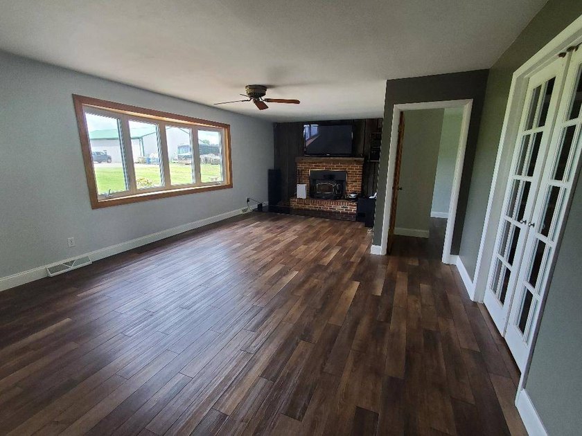 Don't miss out on this DEAL as the Owners are looking for an - photo 34