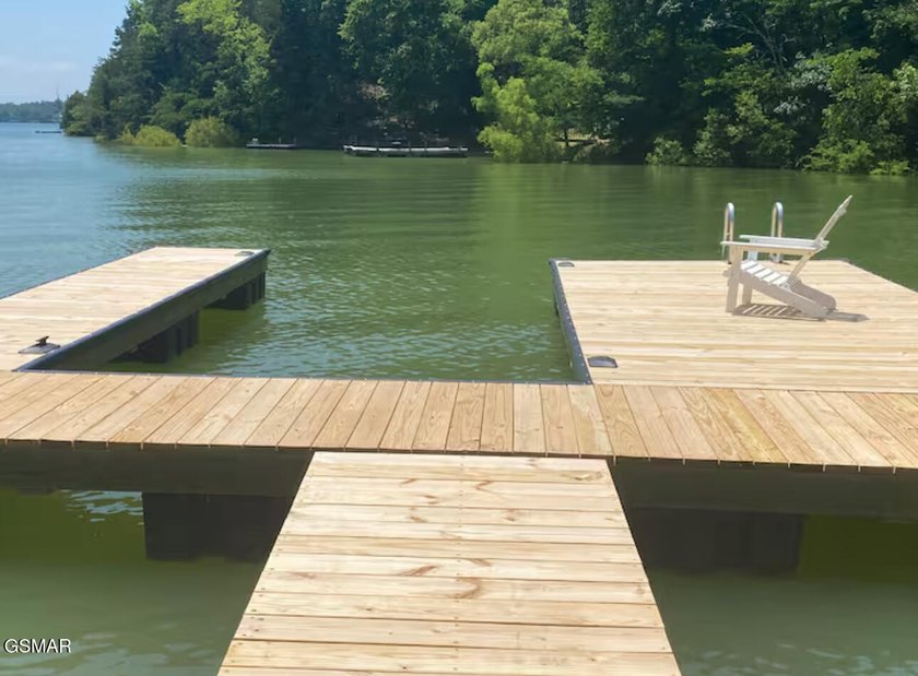 WOW FACTOR! ENJOY LAKEFRONT LIVING IN THIS BEAUTIFUL - photo 45