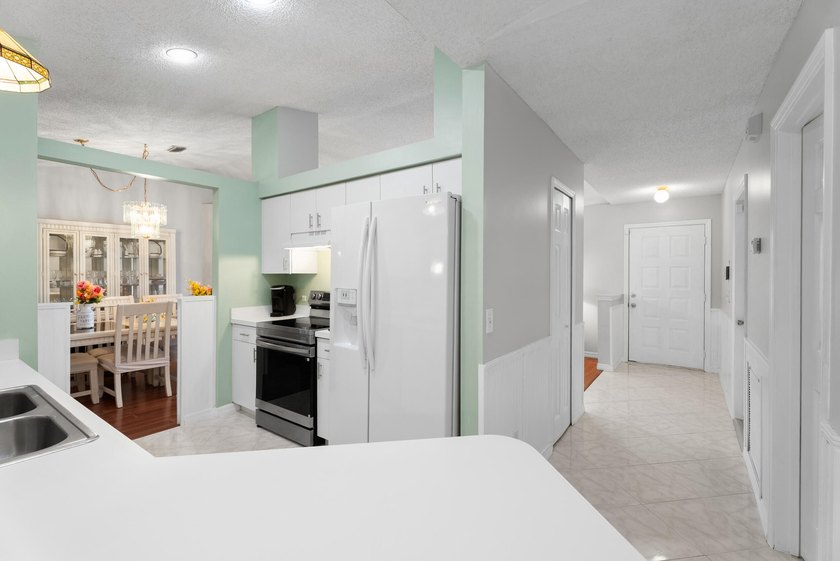 This beautiful, well loved 3 bed + office CBS home offers the - photo 8