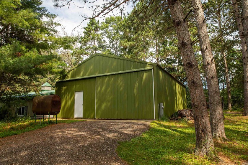 Discover your dream lifestyle in this extraordinary 4-BR, 3BA - photo 9
