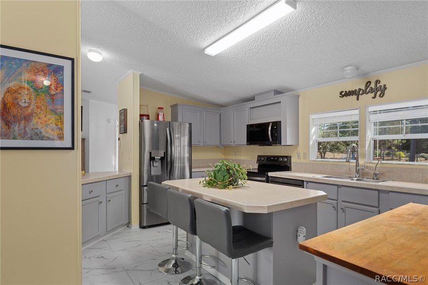 Welcome to peaceful country living! This 3-bedroom, 2-bath home - photo 13