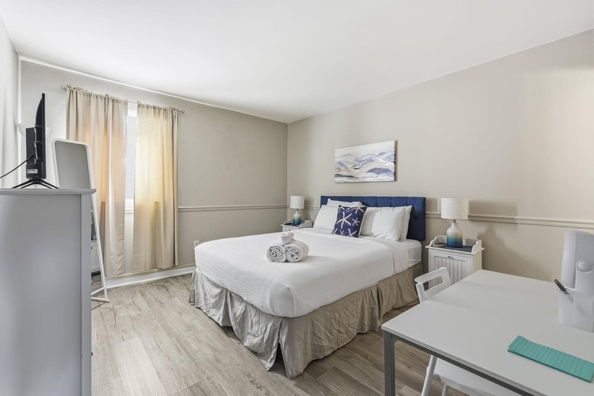 Welcome to the Coast! This 2 bedroom, 2 bathroom condo, is - photo 17