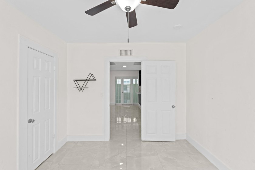 Moments from the shoreline and the energy of West Palm Beach - photo 25