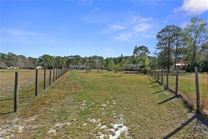 Welcome to peaceful country living! This 3-bedroom, 2-bath home - photo 37