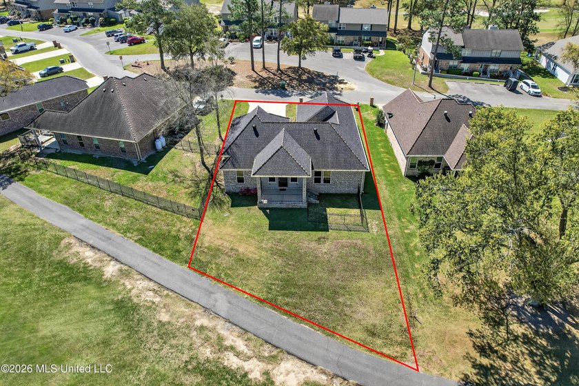 This beautifully maintained 3-bedroom, 2-bath home is perfectly - photo 47