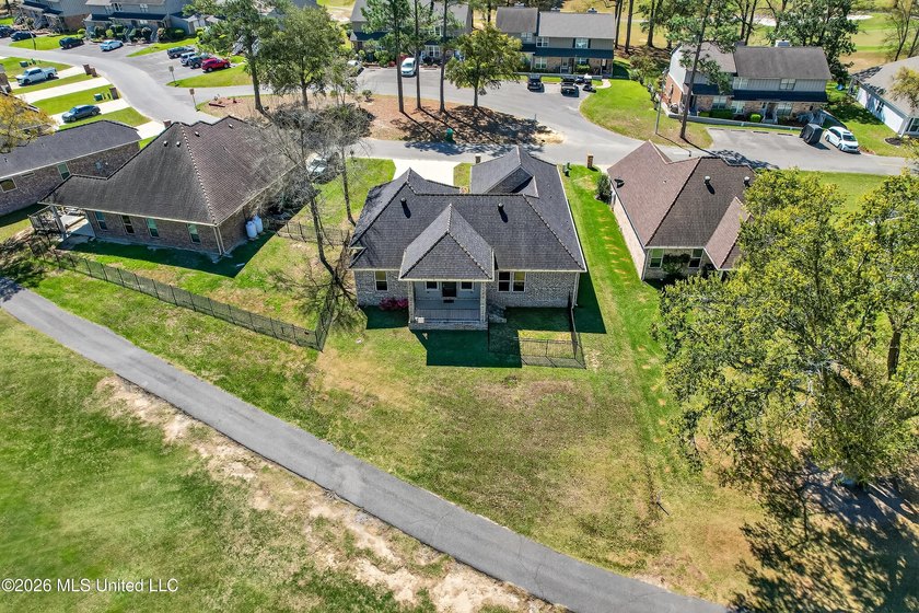 This beautifully maintained 3-bedroom, 2-bath home is perfectly - photo 48