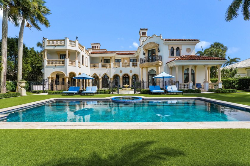 This extraordinary estate at 370 Eagle Drive feels like a - photo 2