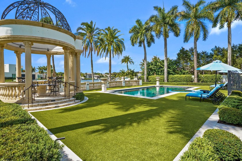 This extraordinary estate at 370 Eagle Drive feels like a - photo 7