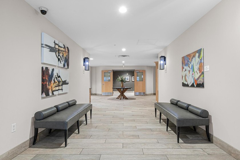 Live in the heart of it all at 212 Lofts in the North Loop - photo 21