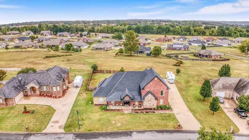 Experience luxury living with breathtaking Arkansas River views - photo 2