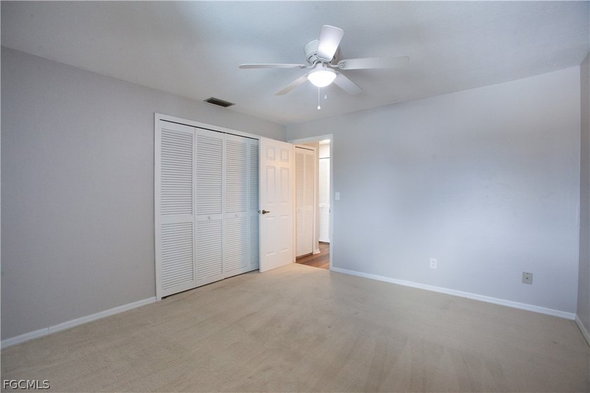 Gulf access corner condo with southern exposure, pool and canal - photo 12
