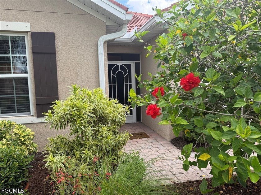 Fantastic POOl home. Spectacular lake views and stunning sunsets - photo 2