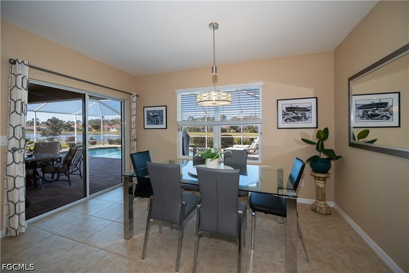 Fantastic POOl home. Spectacular lake views and stunning sunsets - photo 10