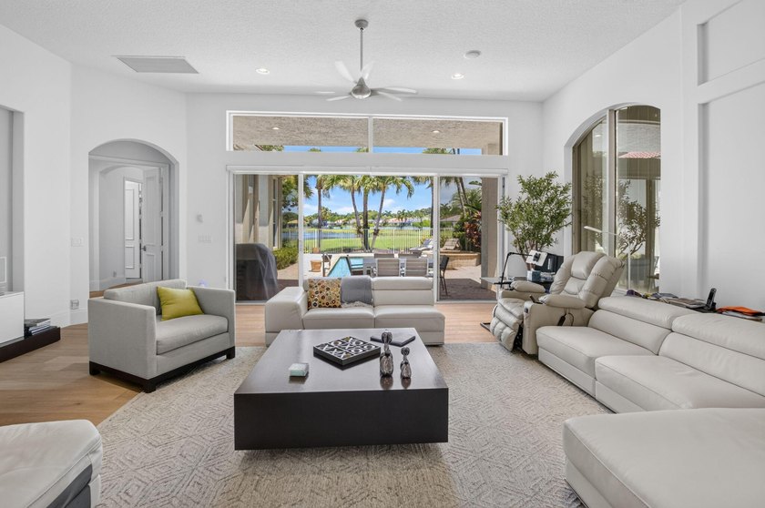 Full Golf Membership available with this beautifully updated 3Br - photo 15